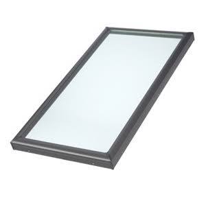 Velux FCM Curb Mounted Fixed Skylight 22 x 34 Tempered Solar Blind B106394
