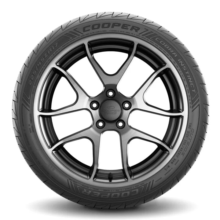 Cooper Cobra Instinct 245/40ZR20 99Y Tire M352