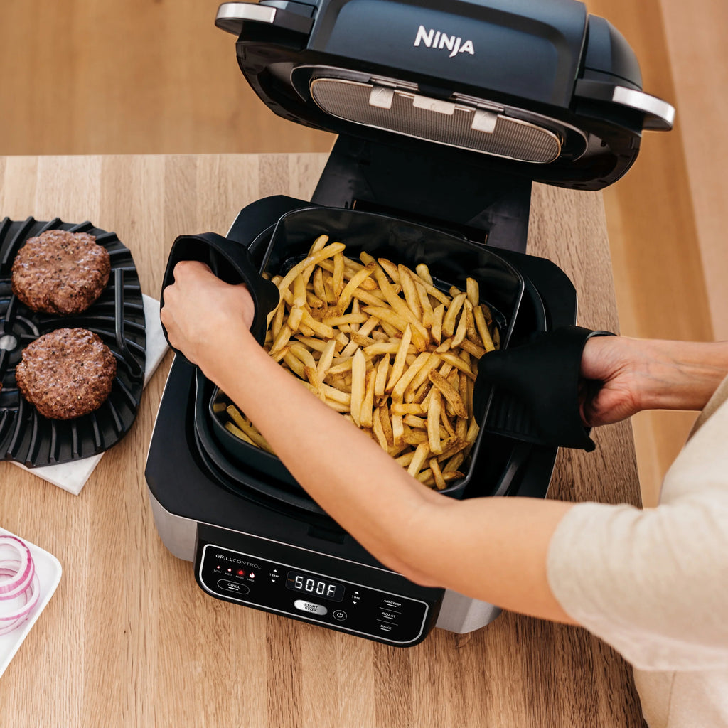 Ninja Foodi 4-in-1 Indoor Grill with Air Fryer, Black/Stainless D394629