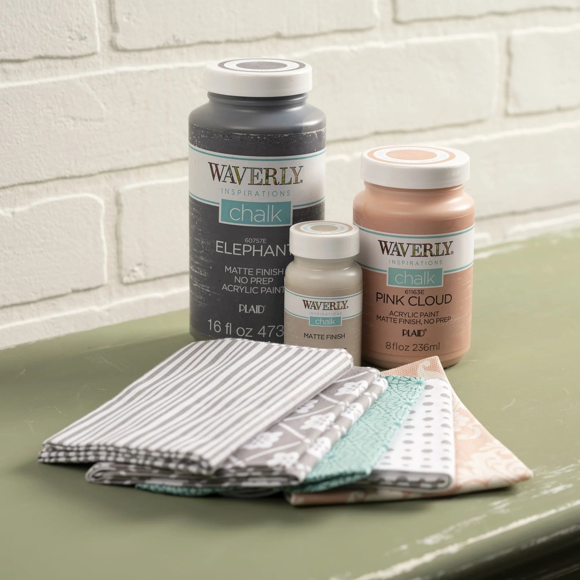 Waverly Inspirations Chalk Paint, Ultra Matte, White, 8 fl oz N9170