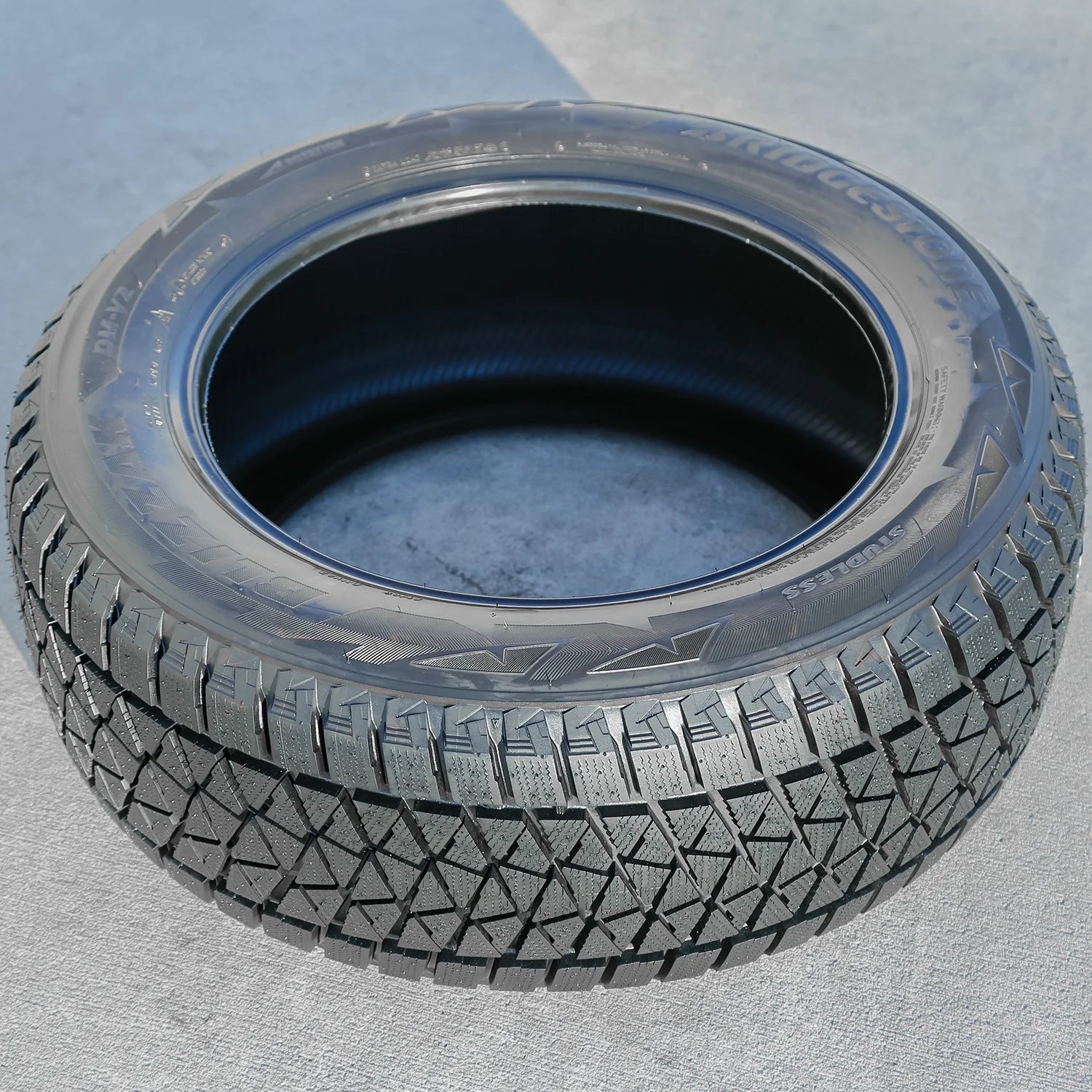 Bridgestone Blizzak DM-V2 215/70R16 100S Winter Tires (Set of 4) X87963