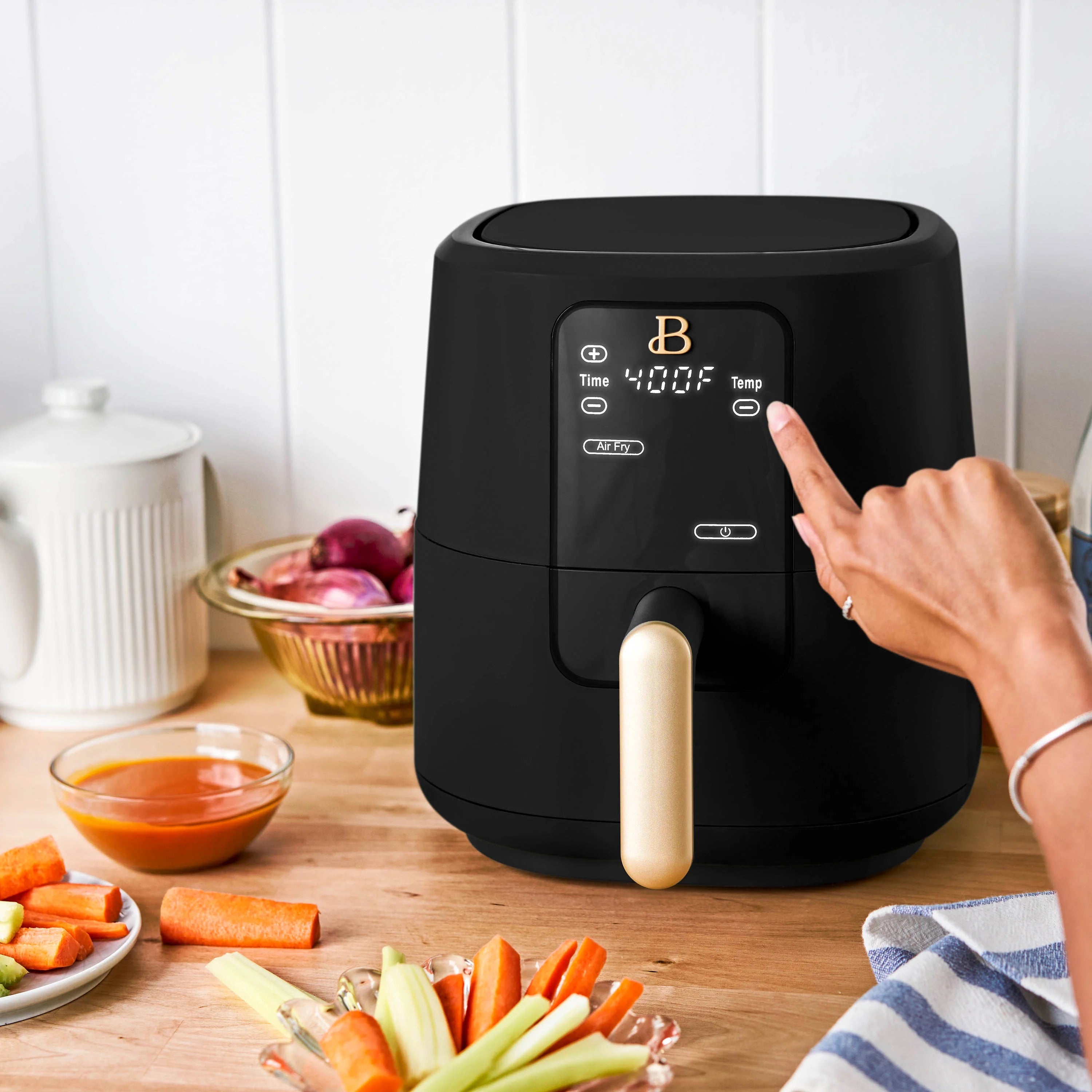 Beautiful 3 Qt Air Fryer with TurboCrisp Technology, White Icing by Drew Barrymore Q37808