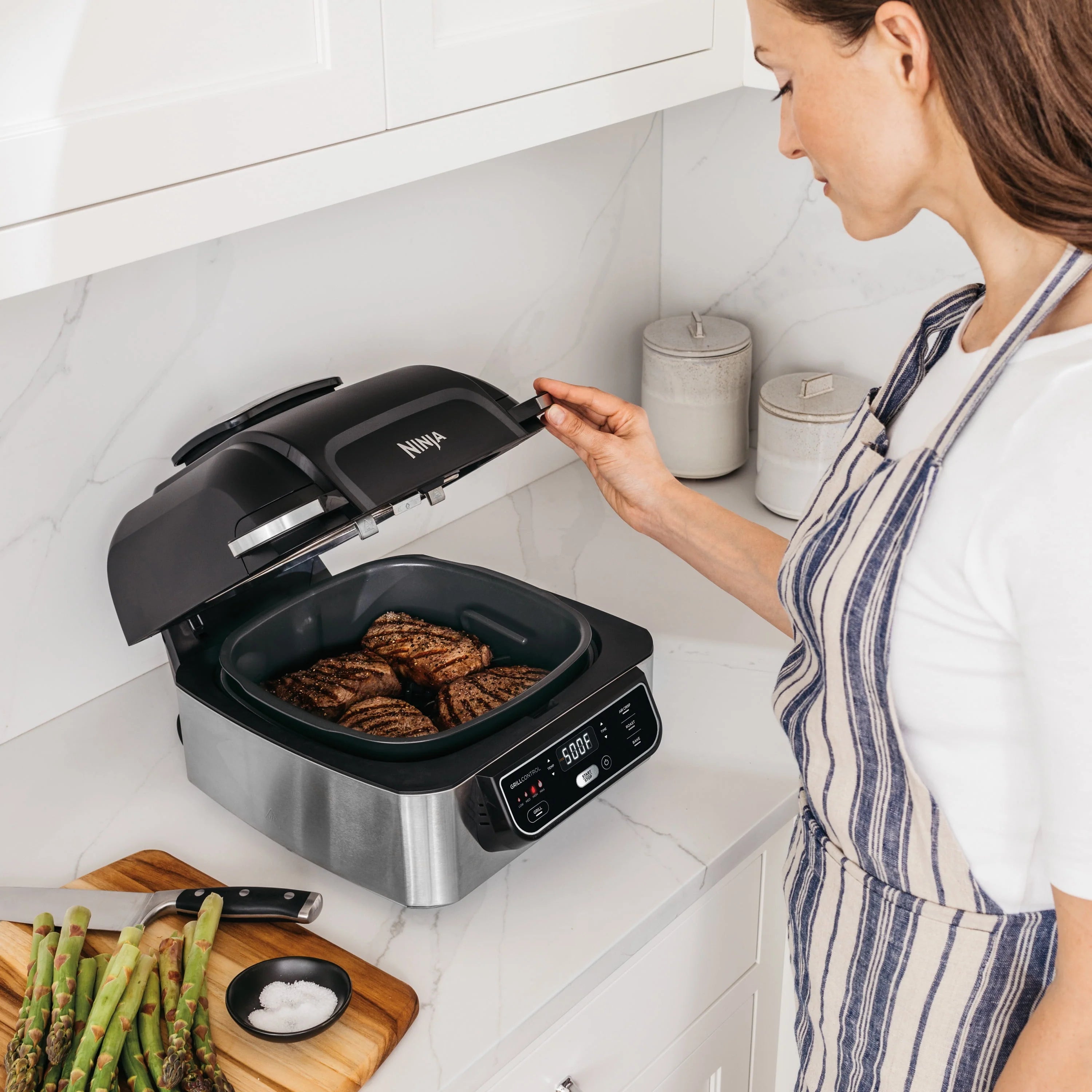 Ninja Foodi 4-in-1 Indoor Grill with Air Fryer, Black/Stainless D394629