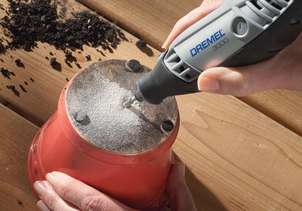 Dremel 3000-N/18 Variable Speed Rotary Tool with EZ Twist Nose Cap, 18 Accessories R231580