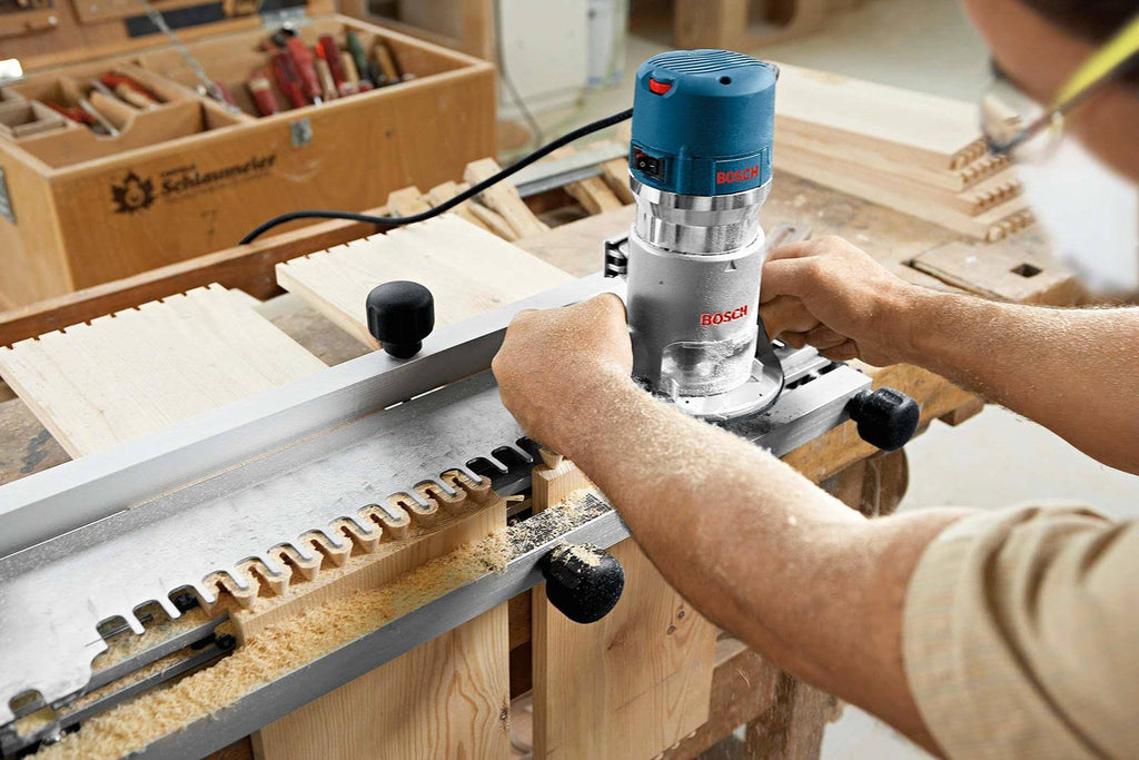 Bosch 1617EVSPK Plunge and Fixed Base Router Kit N17460