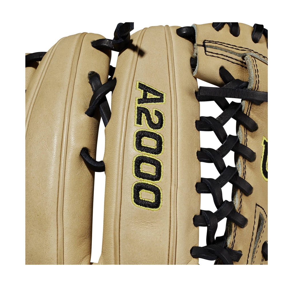 Wilson A2000 A12 Pitcher Baseball Glove O3448