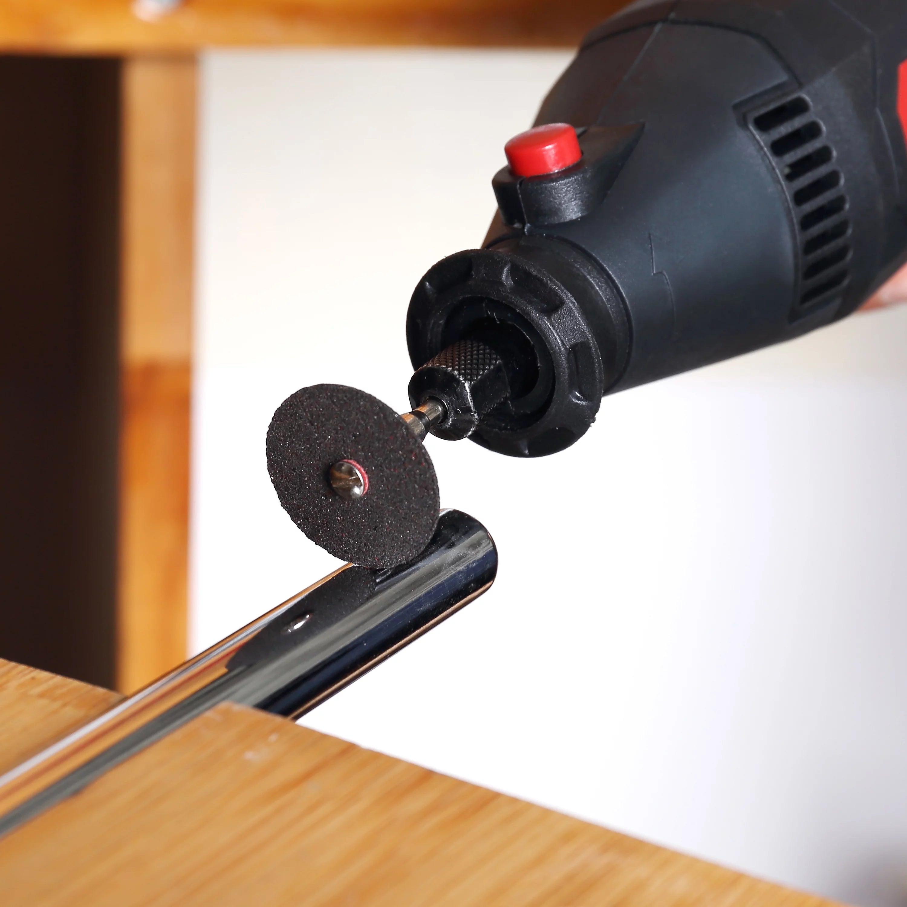 Hyper Tough 1.5 Amp Corded Rotary Tool with 105 Accessories & Storage Case R709387