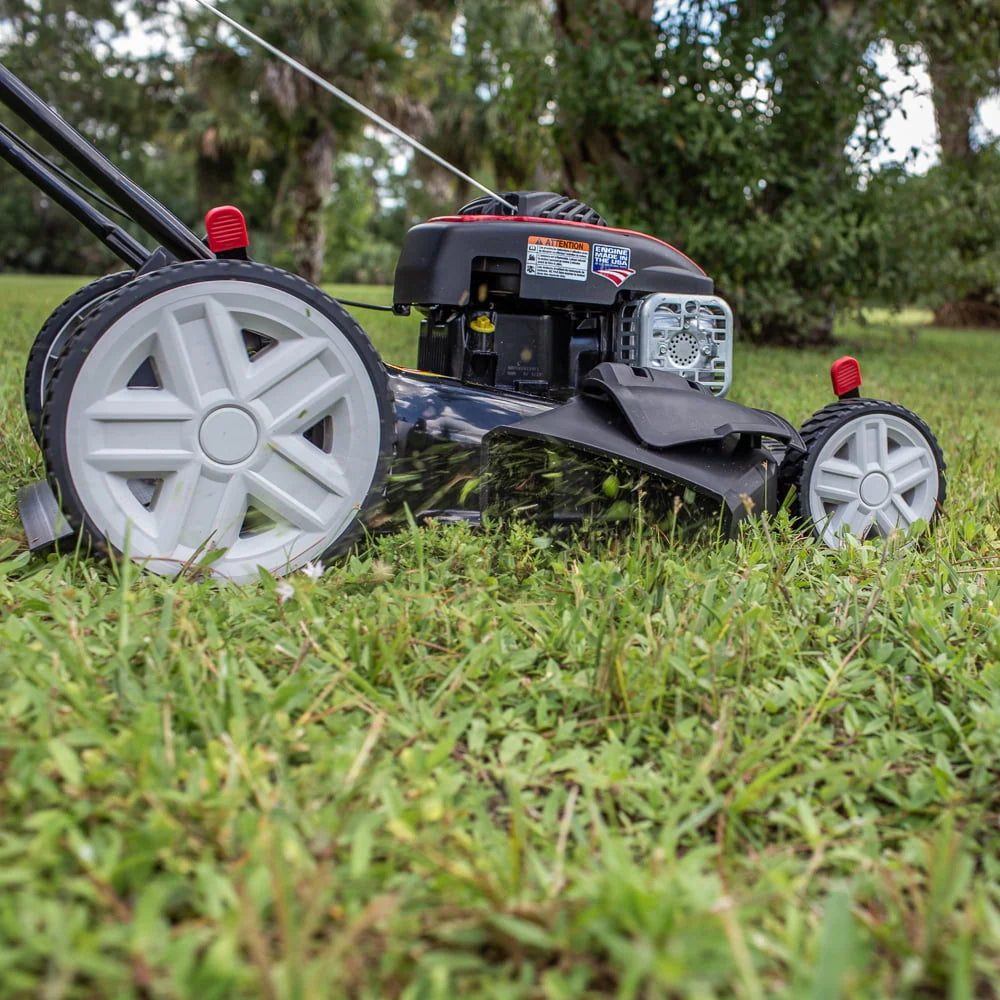 Black Max 21-inch 125cc Gas Push Mower with Briggs & Stratton Engine Z71338
