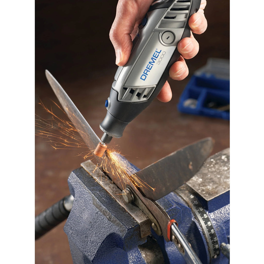 Dremel 3000-N/18 Variable Speed Rotary Tool with EZ Twist Nose Cap, 18 Accessories R231580