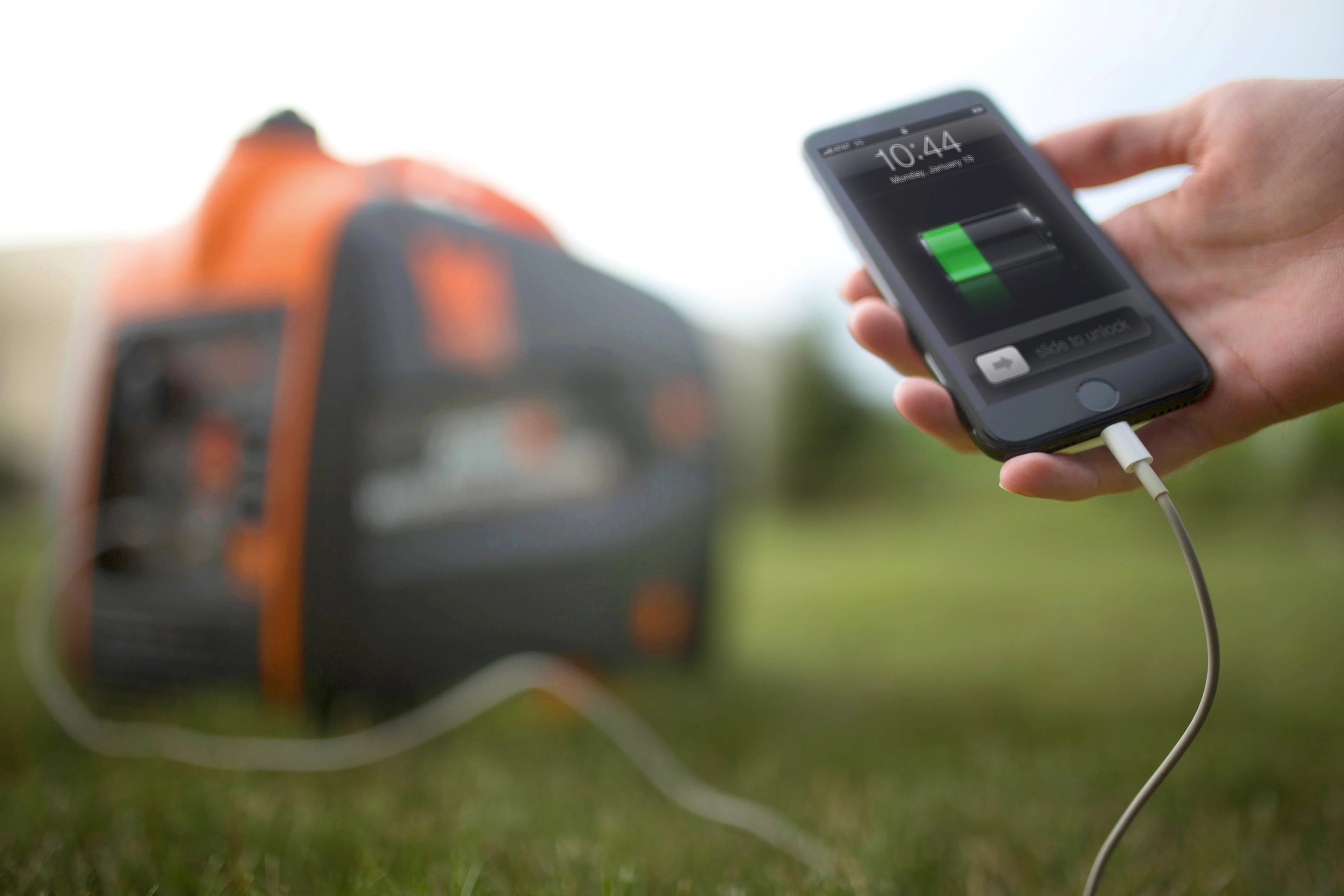 WEN Super Quiet 2250-Watt Portable Inverter Generator P321819