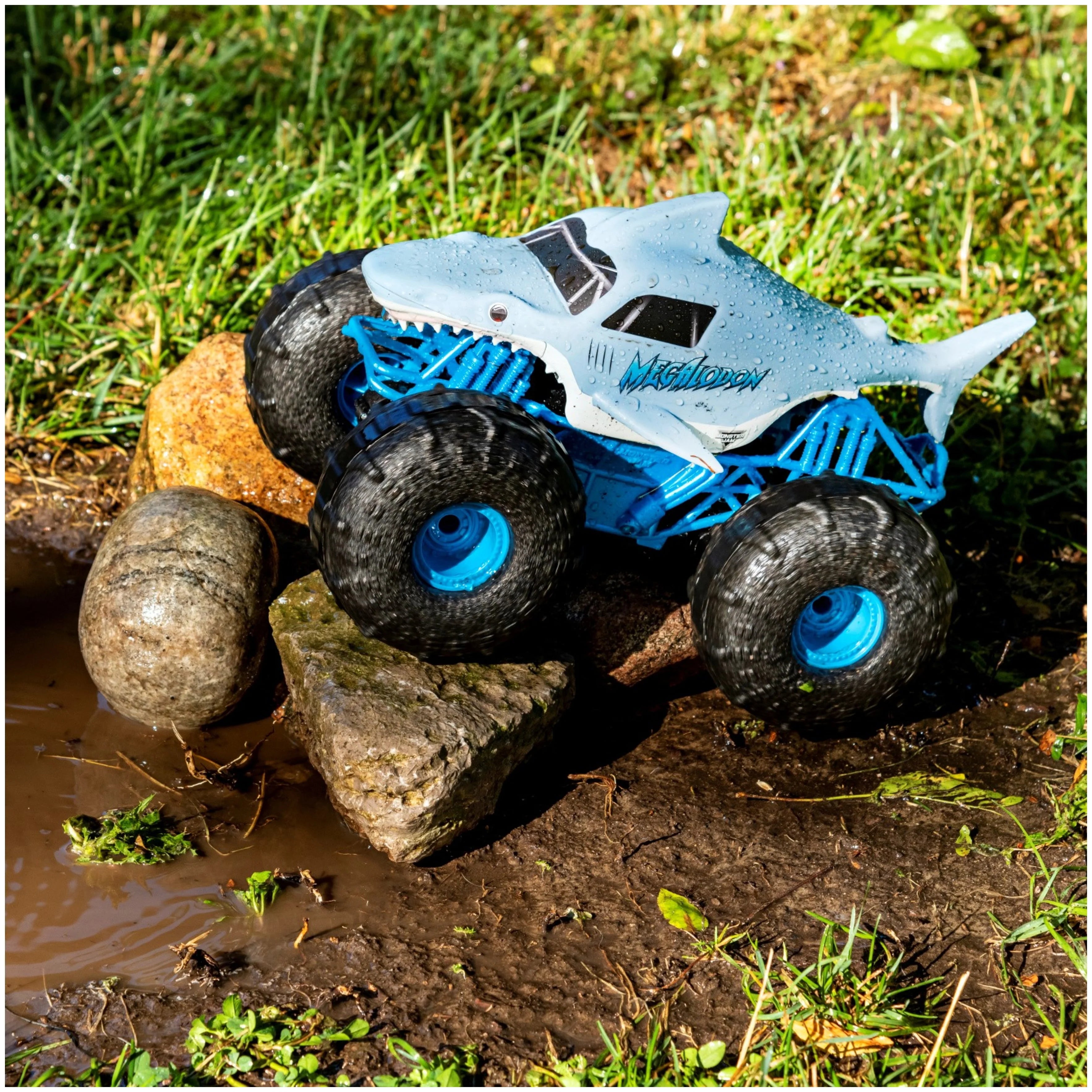 Monster Jam Official Megalodon Storm All-Terrain Remote Control Monster Truck, 1:15 Scale, Ages 4-6+ F331970