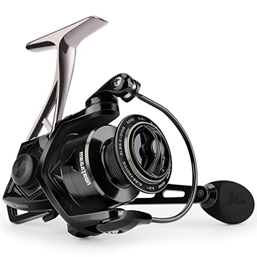 KastKing Megatron Spinning Reel, Saltwater Freshwater, 7+1 BB, 30 lbs Carbon Drag T462200