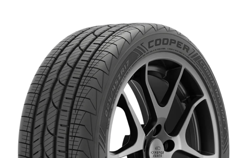 Cooper Cobra Instinct 245/40ZR20 99Y Tire M352